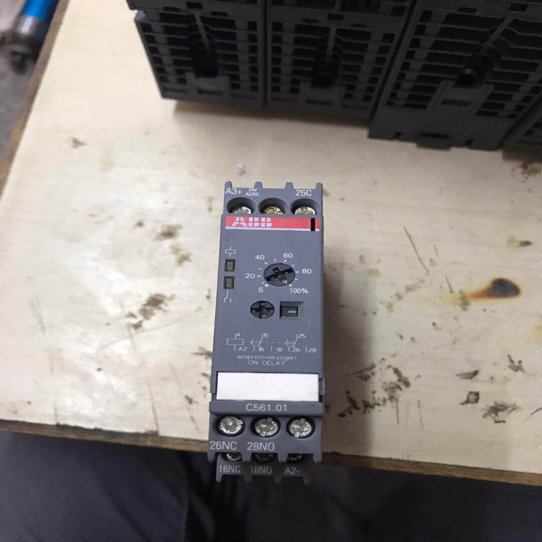【议价】ABB电子时间继电器 C561