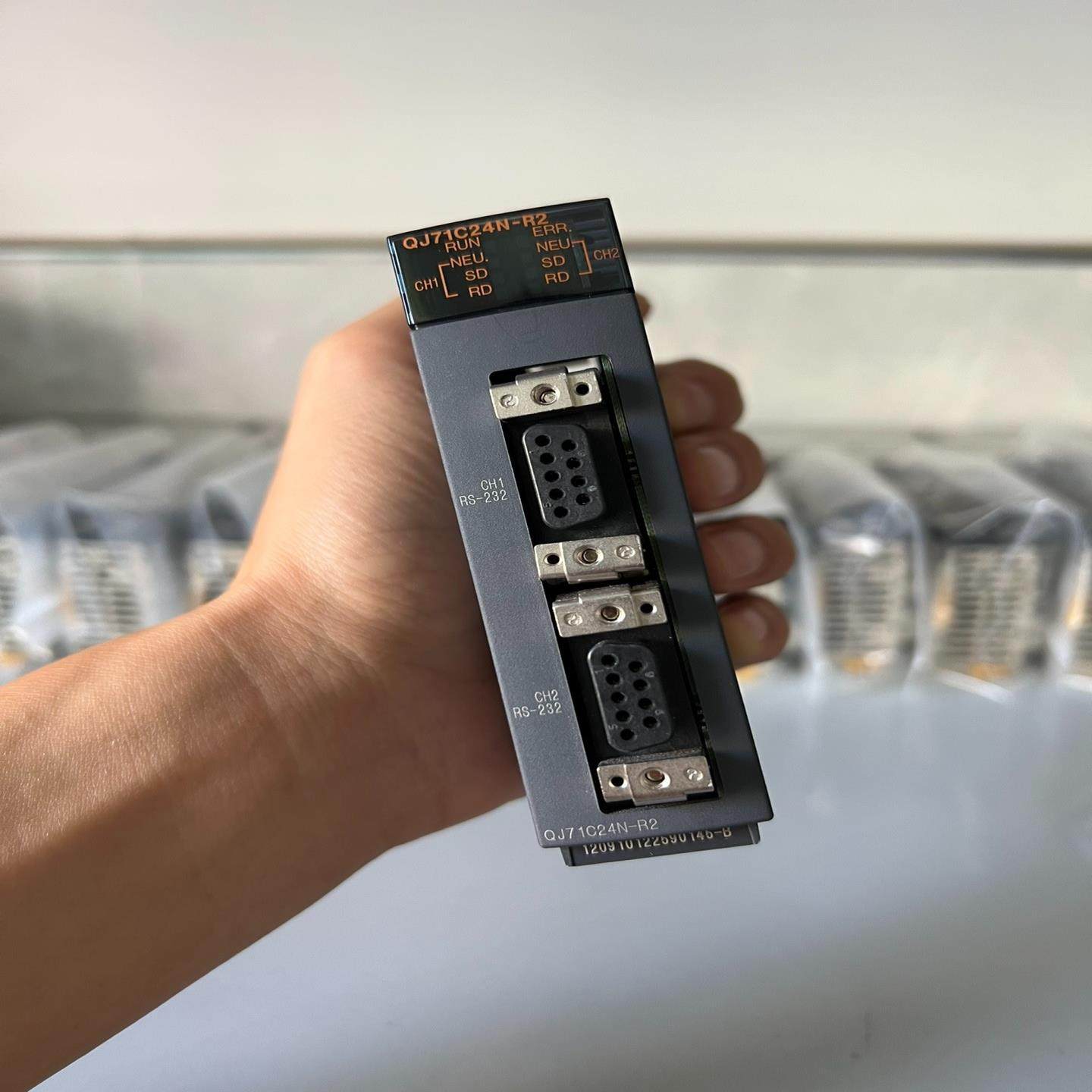 [议价]三菱q系列通讯模块qj71c24n-r2