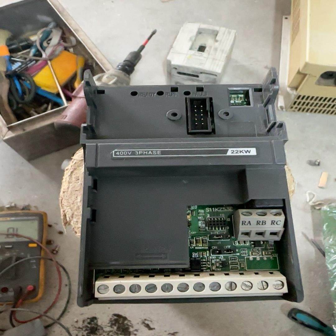 【议价】众辰变频器2400T-22GY  拆机主板功能测试正常
