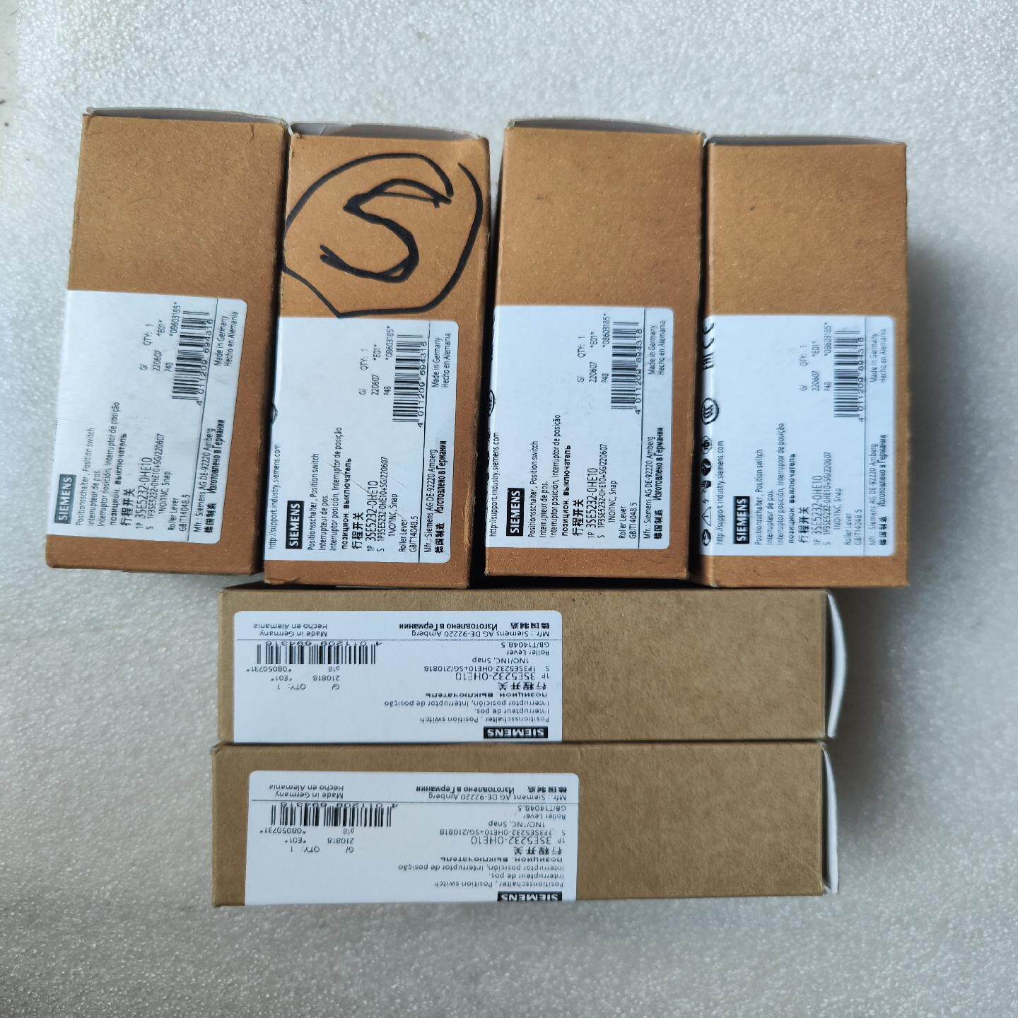 【议价】西门子行程开关3SE5232-0HE10全新带包装 实物图现