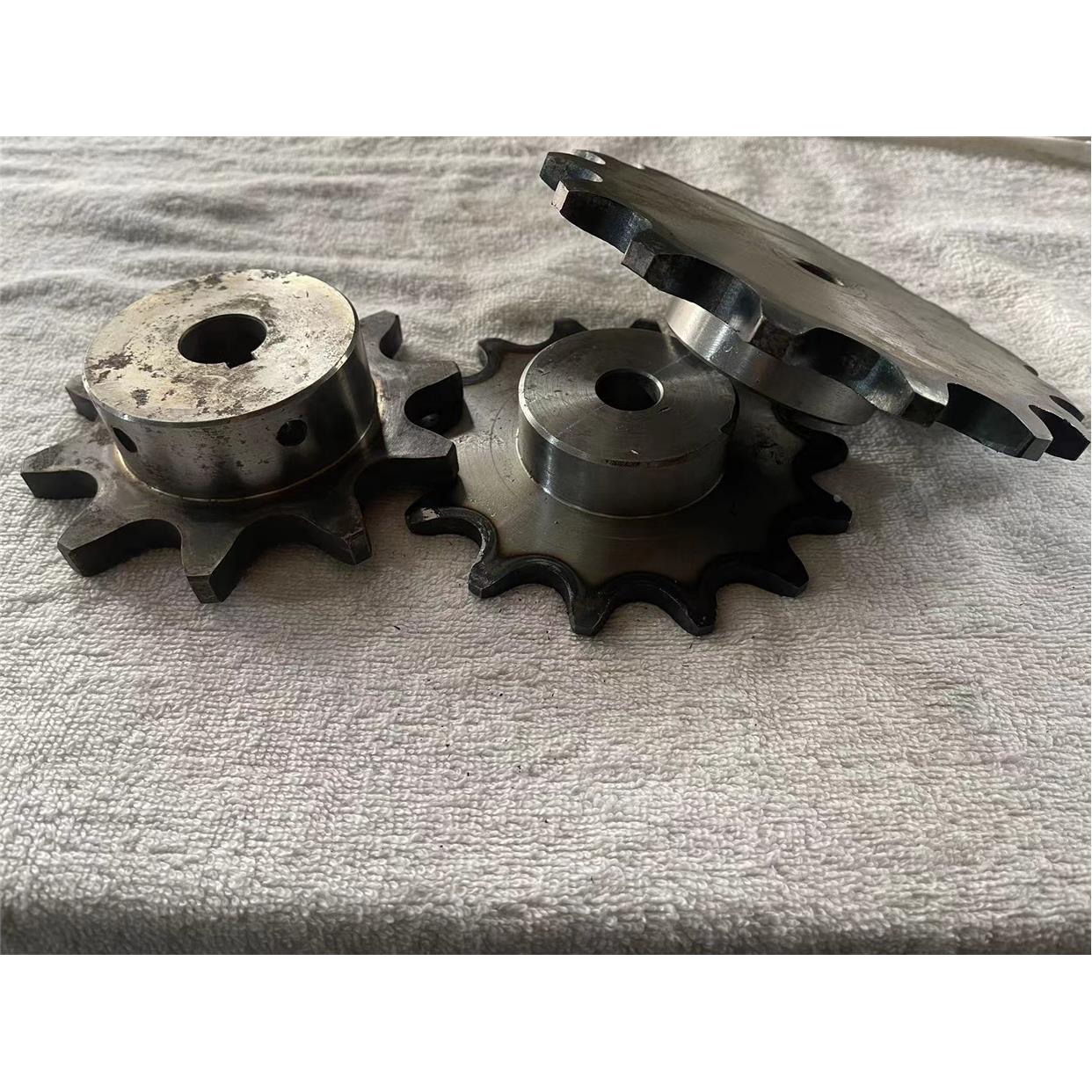 C2062/C212AL双节距大滚珠滚珠直径22.23链条节距38.1齿数6牙-20