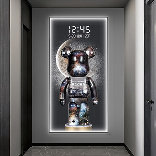 潮牌暴力熊玄关装饰画电子屏钟表创意时钟壁灯高级感入户走廊挂画