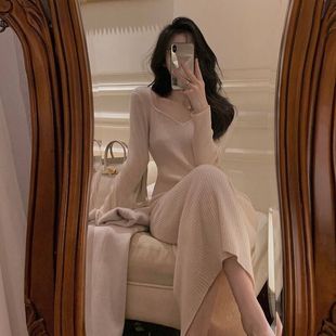 秋冬新款 黑色针织打底连衣裙子 高级感气质御姐轻熟赫本风法式 修身