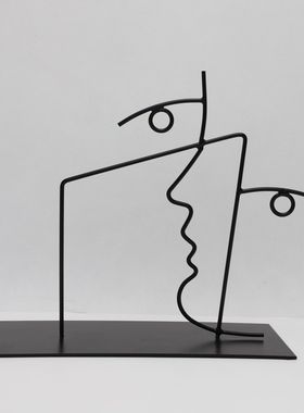 现代简约抽象铁艺线条摆件样板房售楼部卧K室书房客厅餐厅桌面饰