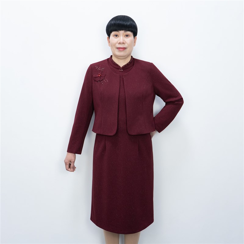 50岁妈妈时尚两件套洋气质连衣裙2025春装女群套装喜妈妈婚宴礼服