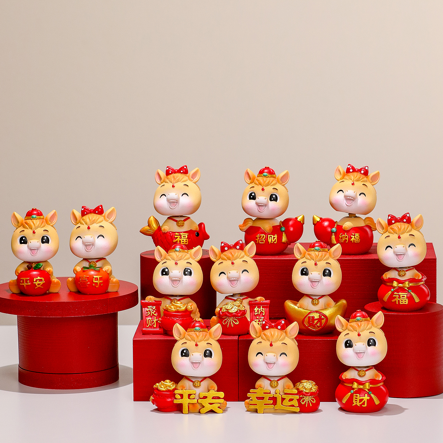 新款国潮经典生肖马吉祥物小摆件简约摇头工位稳定情绪桌面装饰品