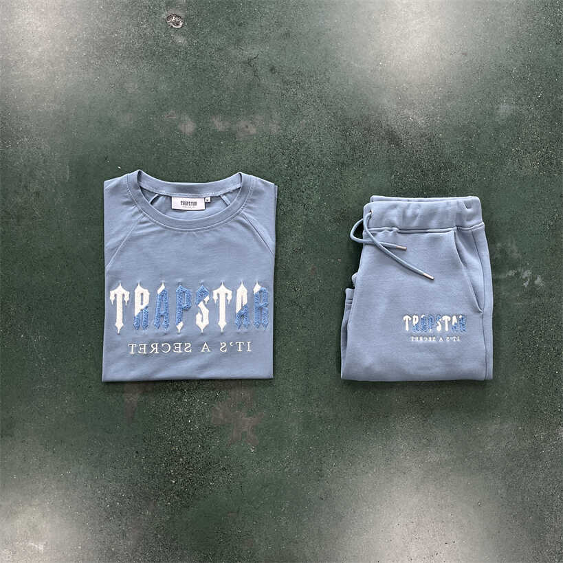 短袖刺绣短裤套装Trapstar