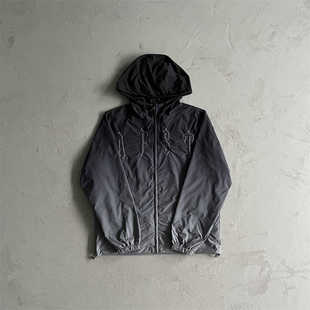 Trapstar outline arch windbreaker渐变连帽风衣外套伦敦Drill