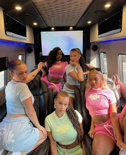 SYNA-2024夏季新款女士修身显瘦辣妹露脐字母印花T恤短裤运动套装