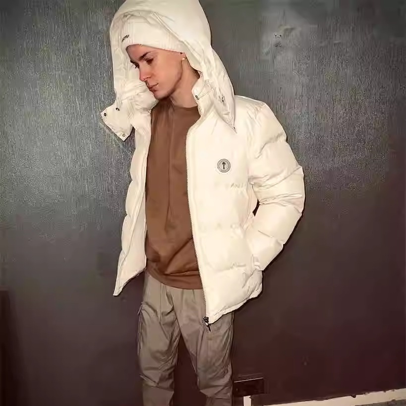 修身刺绣简约小标羽绒服Trapstar