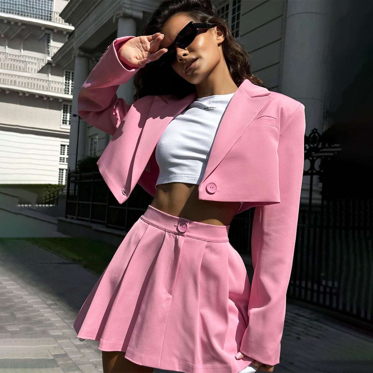 2024套装欧美春时尚正肩翻领小西装+超短裙西装套装women clothes