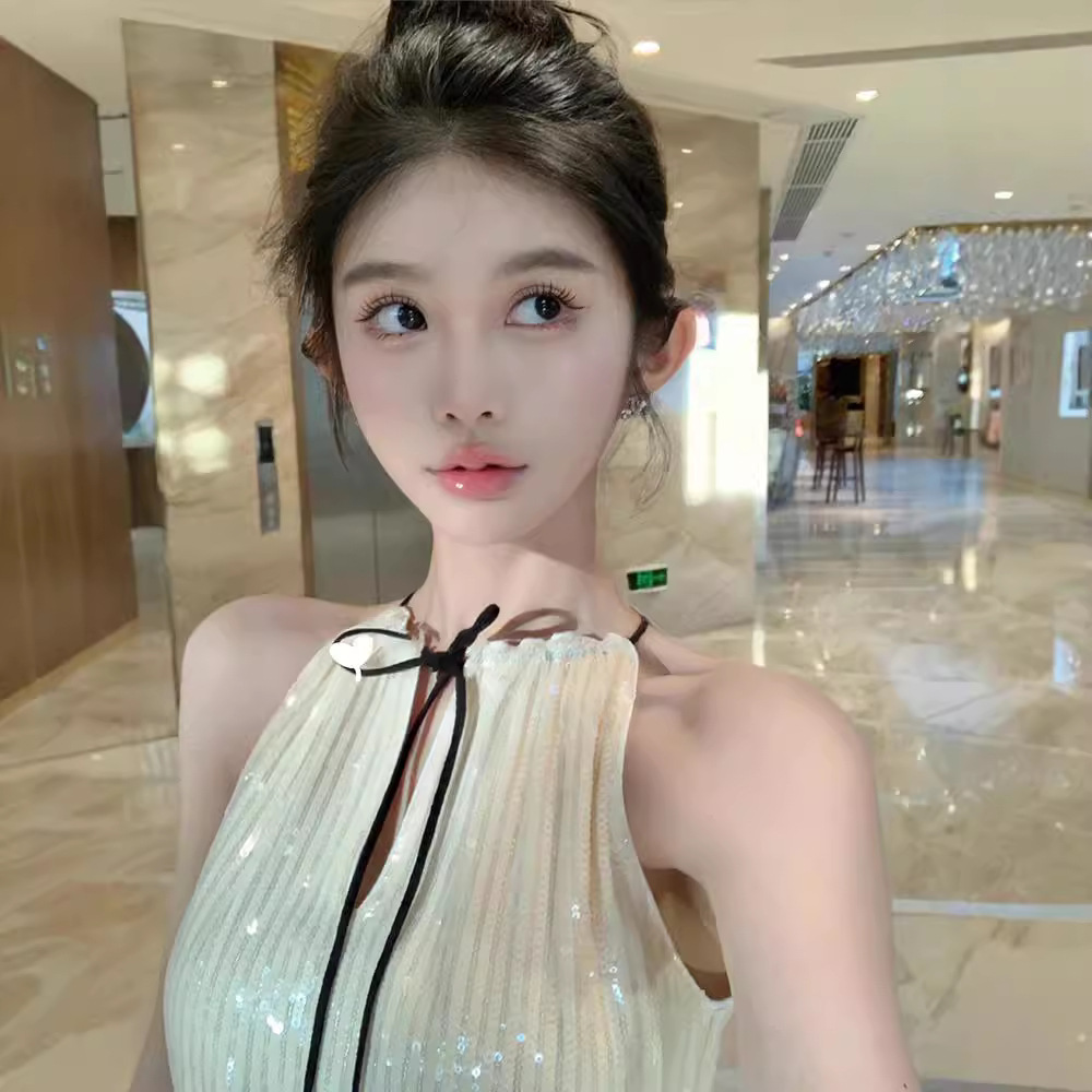 TZ4294清冷贵气挂脖系带无袖新款千金感名媛小个子精致绝美上衣