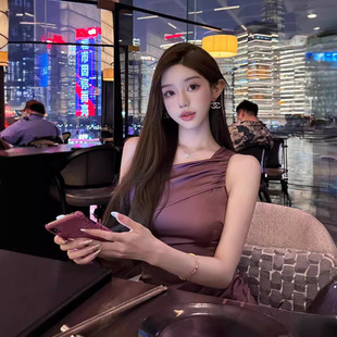 TZ3825神秘浪漫斜领单肩无袖褶皱连衣裙女气质高级感收腰显瘦短裙
