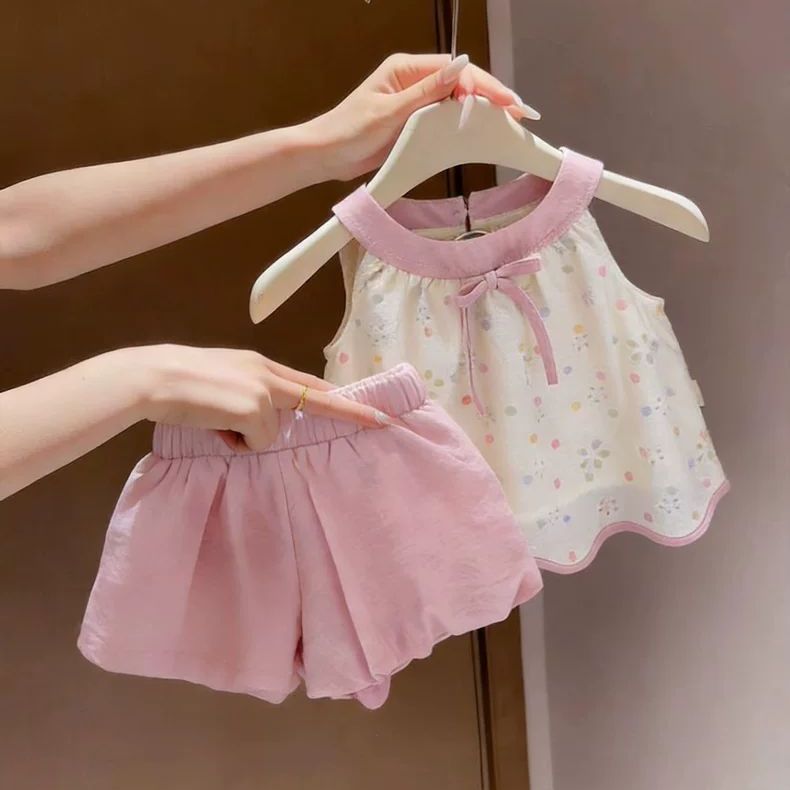 女童甜美套装夏季2026新款洋气粉色碎花上衣花苞短裤女宝宝两件套