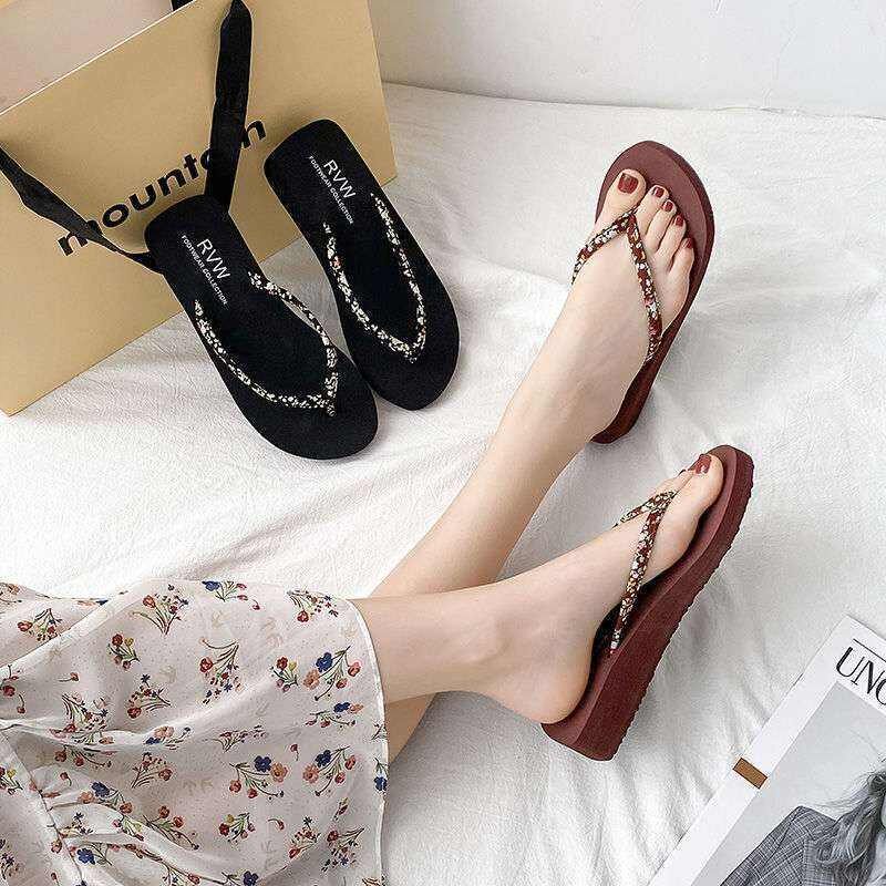 新人字拖女潮夏外穿坡跟休闲时尚夹脚沙滩海边防滑耐磨厚底拖鞋