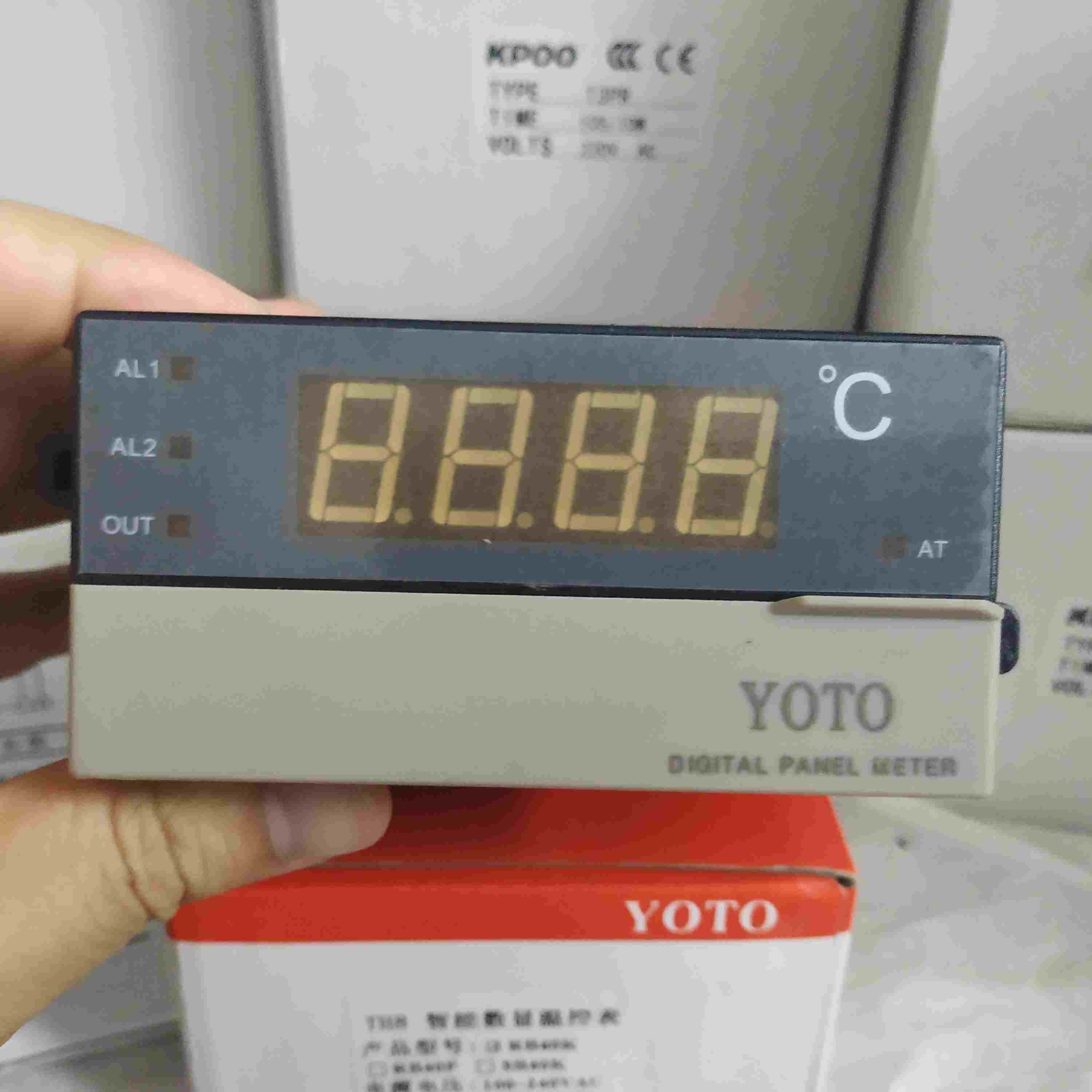 北崎YOTO 智能数显经济型温控表 TH8-RB40K