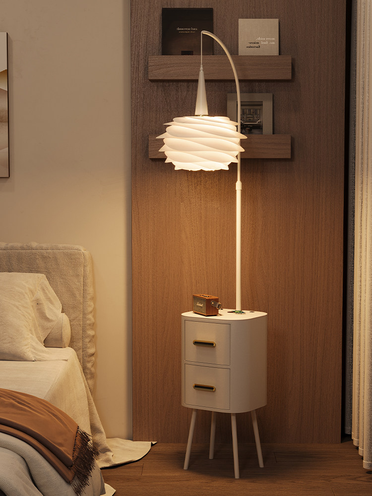 卧室落地灯覆古高级感实木床头灯客厅沙发旁置物架床头柜台灯一体