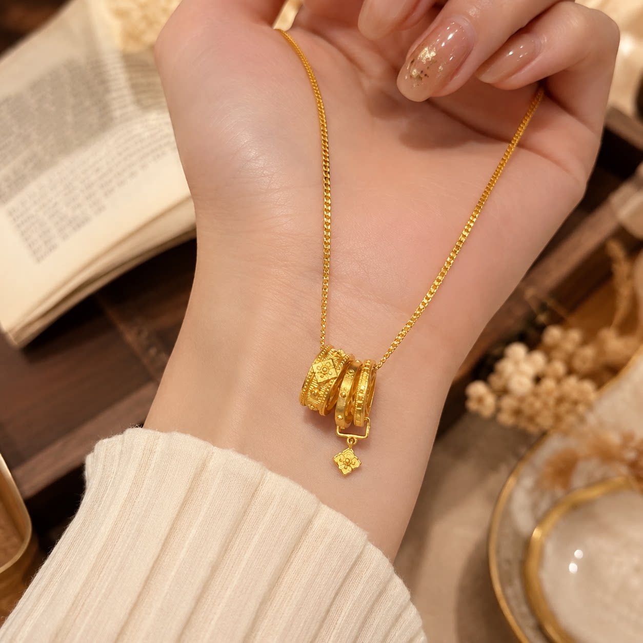 纯色万相项链宝相花转运锁骨链仿真黄金色吊坠轻奢金店同款系列