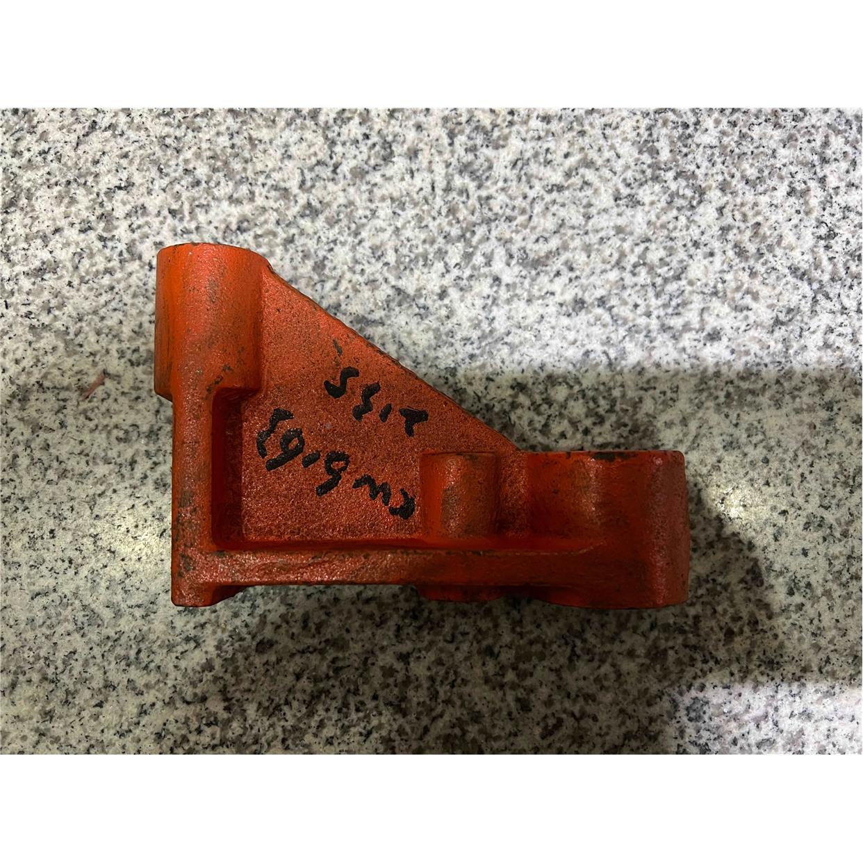 沈阳大连安阳车床CW6163 CW6180 床头箱杠杆拨叉拨块2135 孔25M16