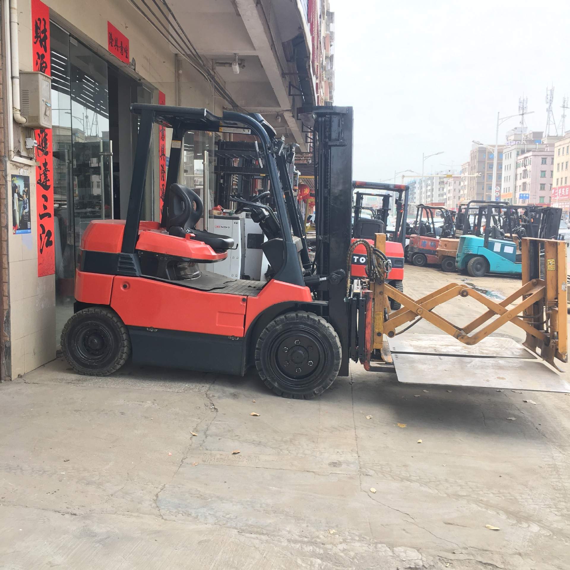 纸滑板叉车出租 专用滑托板装卸叉车 推拉器叉车出租