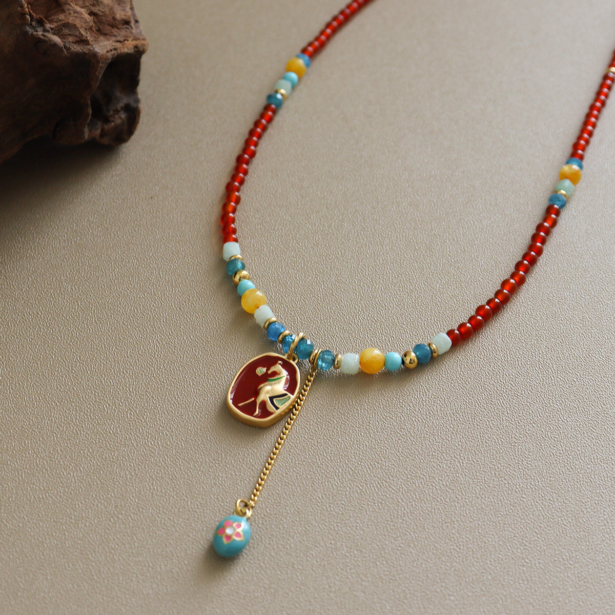 复古精致百搭双面滴油小马天然石串珠项链女轻奢小众高级感锁骨链,饰品/流行首饰/时尚饰品新,项链,淘宝优惠券,粉丝福利购,淘宝优惠卷