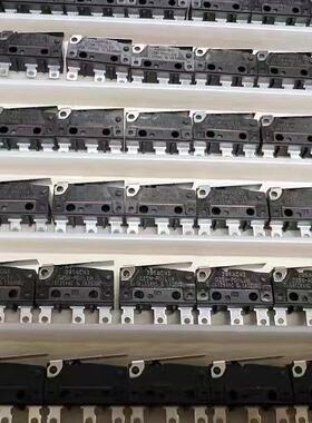 供原装欧姆龙D2SW-P01L1H防水微动开关0.1A金触点带直杆限位开关