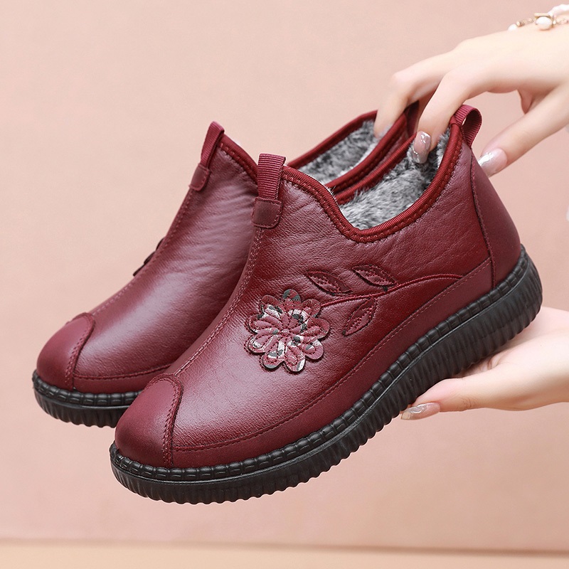 新款加厚保暖防水冬季平底奶奶鞋