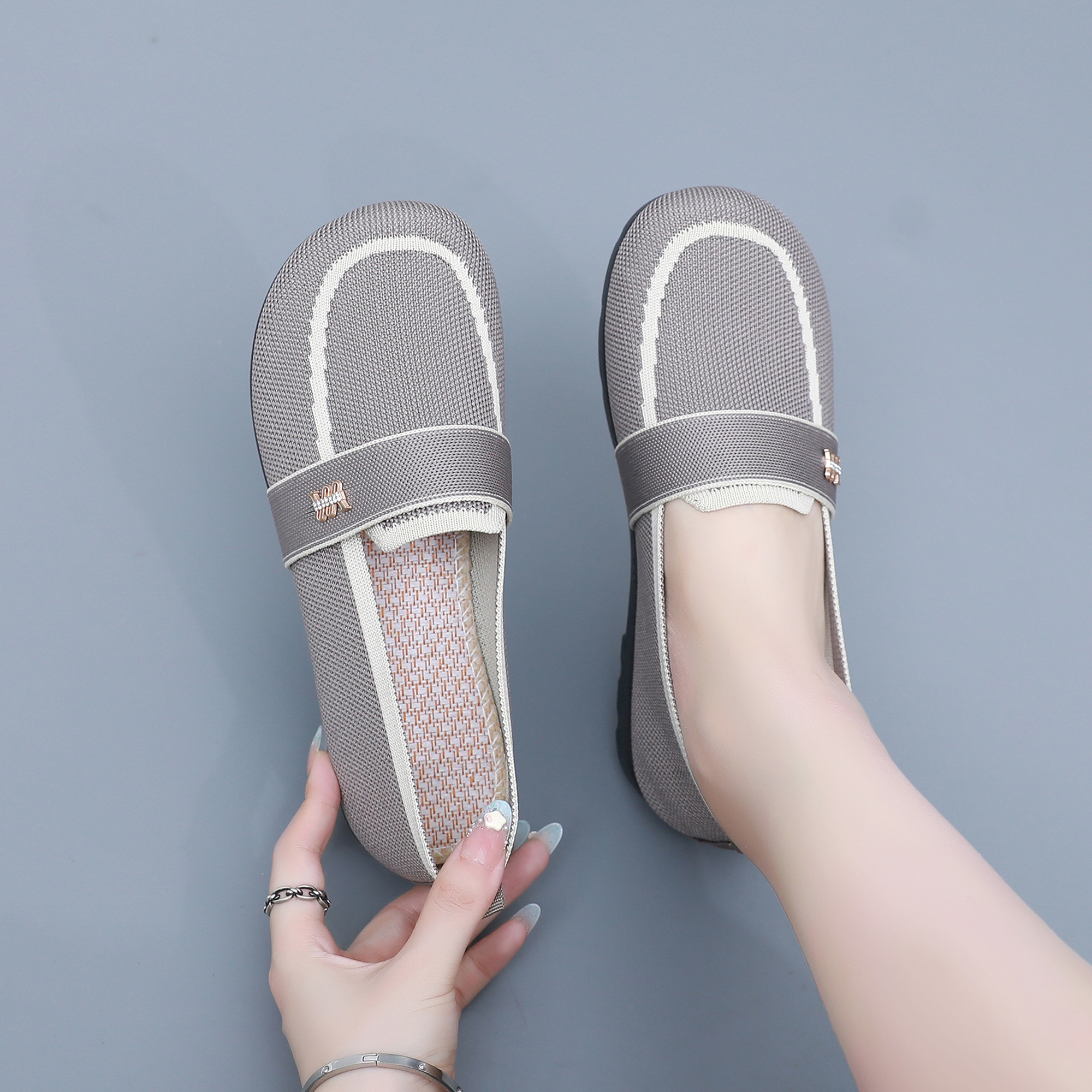 老北京布鞋女小薄底时尚妈妈鞋25