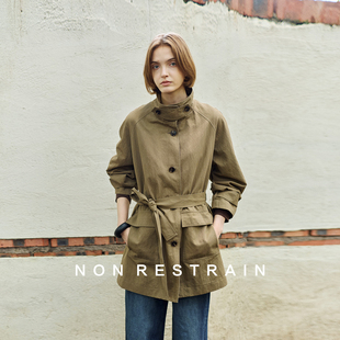 NON RESTRAIN高级感气质腰带插肩袖风衣女宽松廓形立领中长款外套