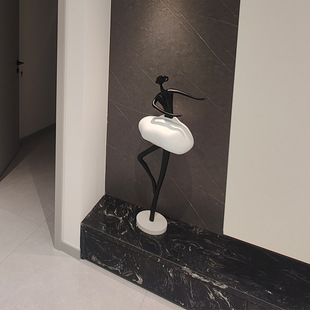 轻奢创意抽象人物客厅落地摆件艺术玄关柜大厅酒柜桌面家软装 饰品