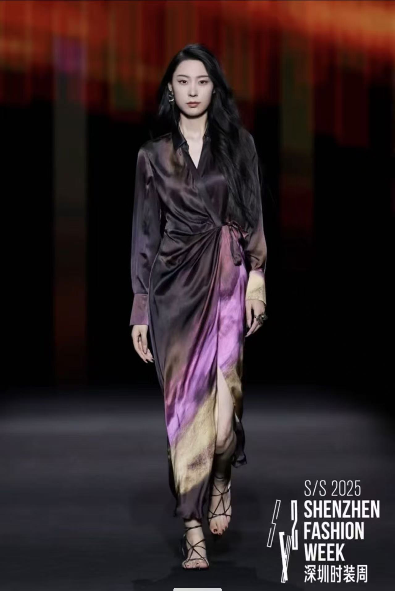 海燕新款彩虹系列气质收腰绑带走秀款100桑蚕丝晕染连衣裙L1298好