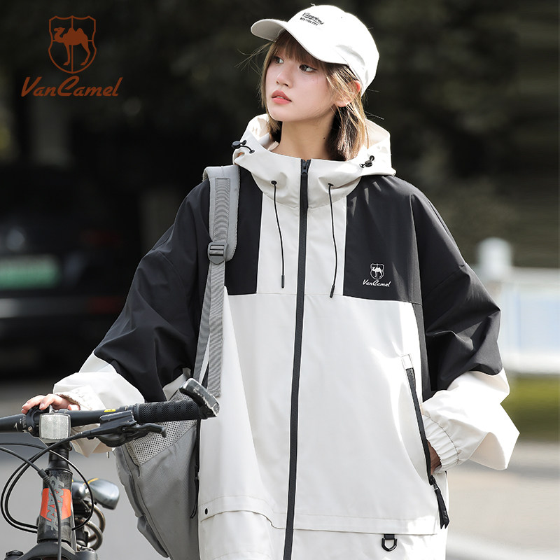 西域骆驼冲锋衣外套女连帽夹克