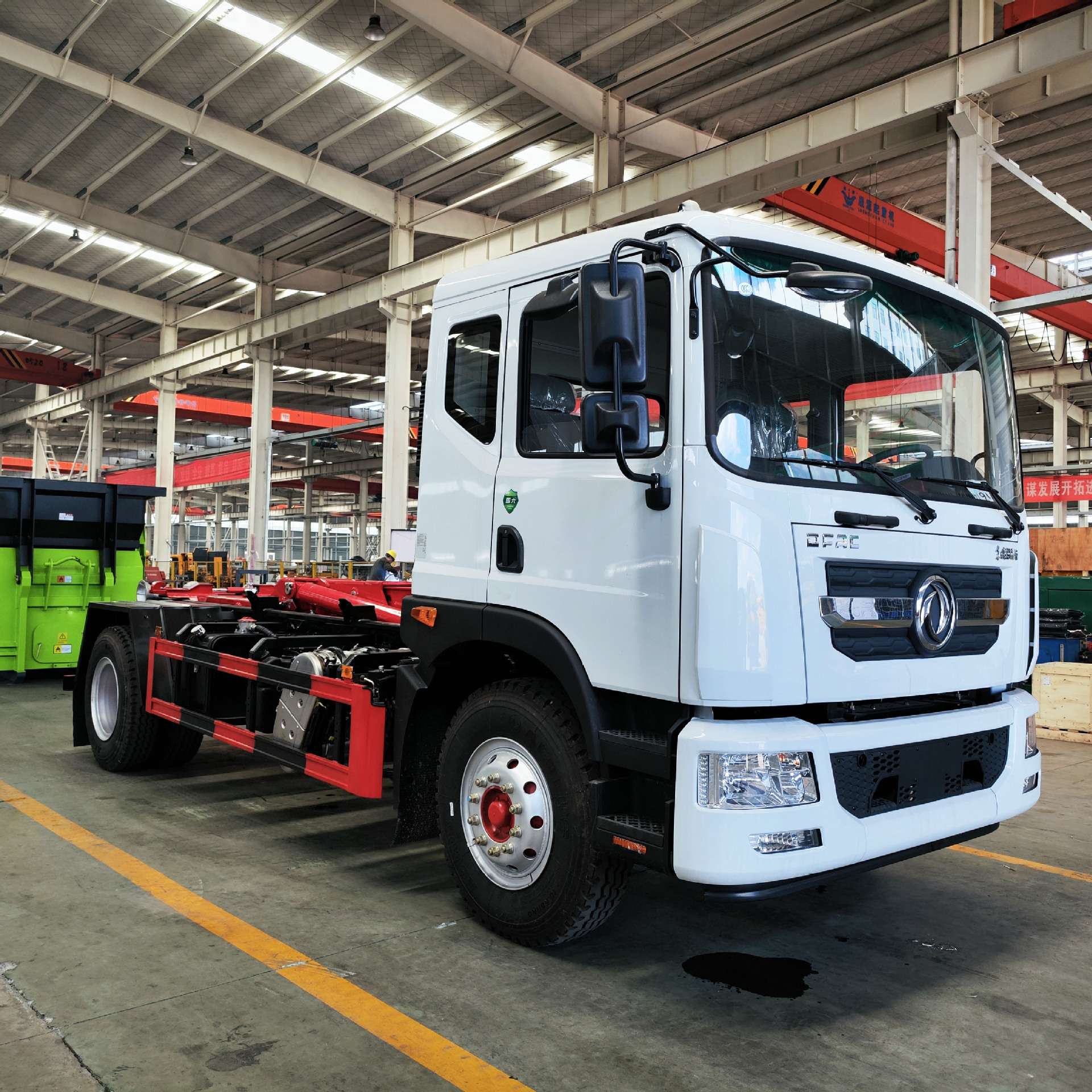 环卫勾臂垃圾车 厨余垃圾清运车清洁车 方便易清洁 安全系数高