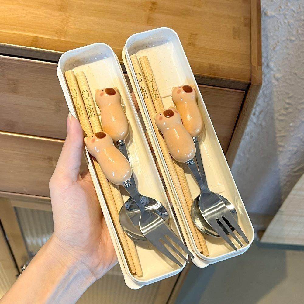 卡皮巴拉筷子勺子套装不锈钢学生三件套儿童叉子餐具便携式收纳盒,餐饮具,叉/勺/筷套装,淘宝优惠券,粉丝福利购,淘宝优惠卷