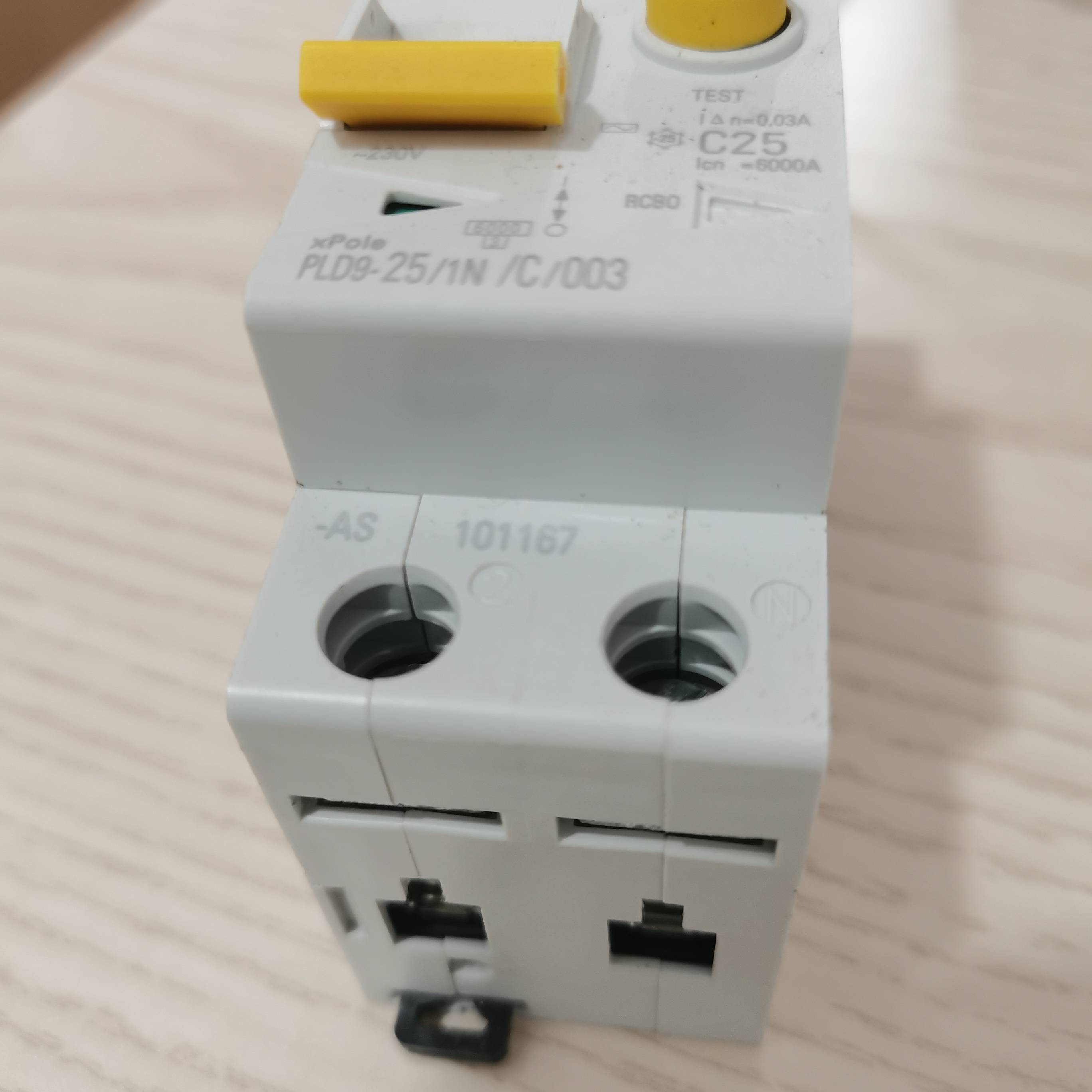 伊顿穆勒PLD9-25/1N/C/003一体式漏电保护断路器