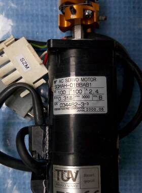 安川 伺服电机  SGMAH-01BBAB1