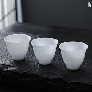 冰种羊脂玉品茗杯陶瓷功夫茶杯家用高档主人杯喝茶专用白瓷小茶杯
