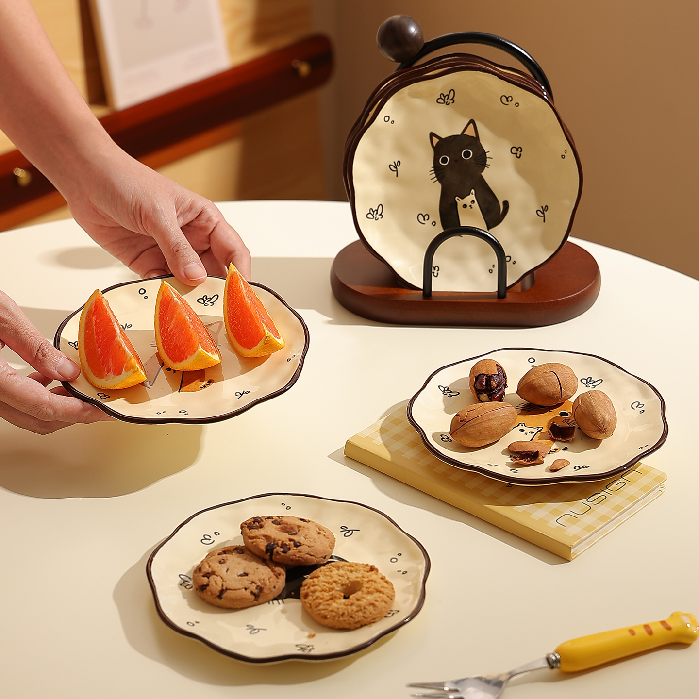 厨房残渣收纳盘高颜值吐骨碟家用高级感陶瓷小吃碟可爱点心水果盘