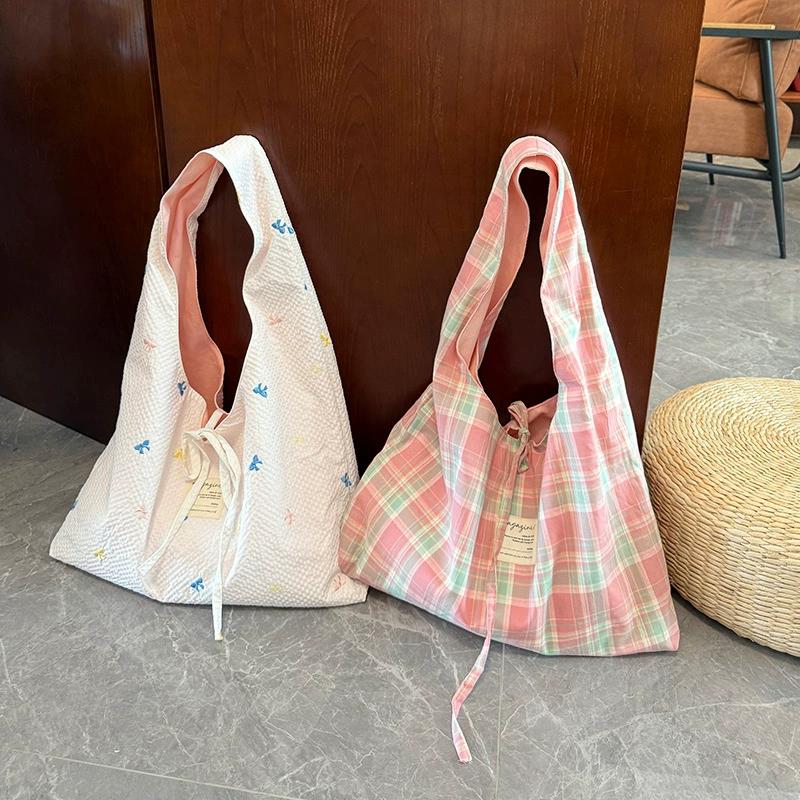 2025春季新款清新百搭刺绣蝴蝶结单肩包时尚文艺格子腋下包托特包