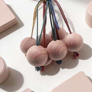 天然红雪松球防霉除味衣柜衣橱防虫防潮木球羊绒羊毛储藏车载车用