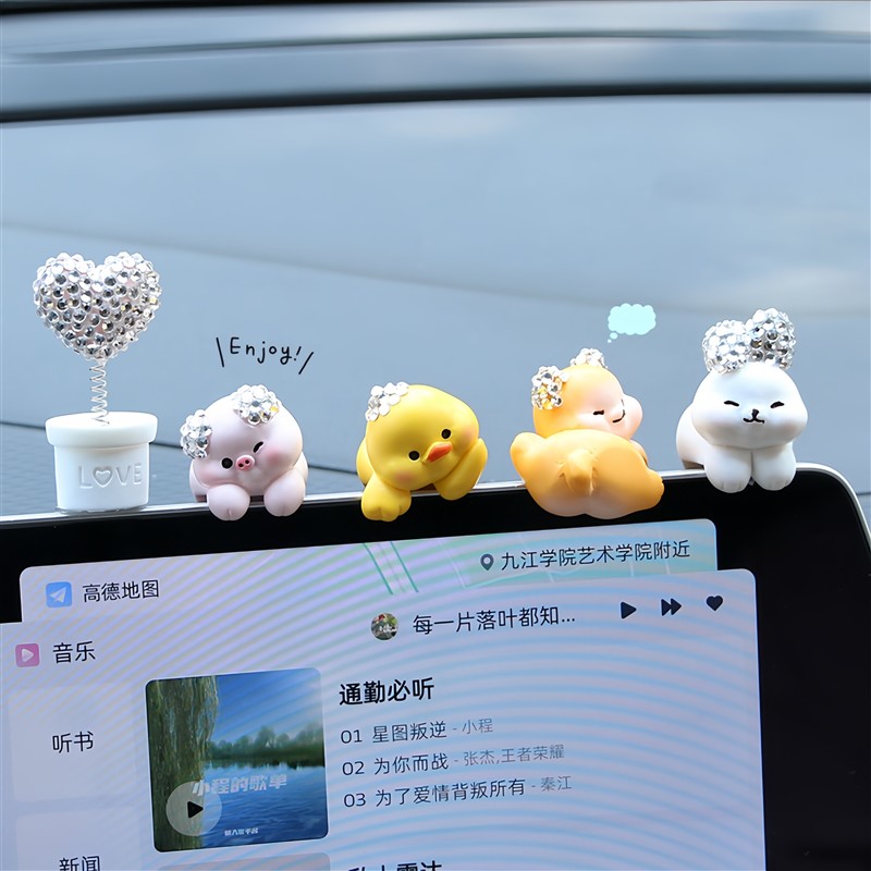 可爱卡通公仔汽车内中控台显示屏上装饰用品车载摆件女生创意礼物