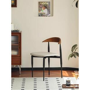 北欧覆古餐椅家居设计师实木靠背餐桌和椅子中世纪铁咖啡馆角椅