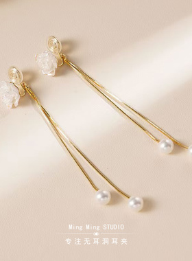 白色爆款优雅花朵轻奢气质无耳洞耳夹网红百搭蚊香盘耳饰山茶玫瑰