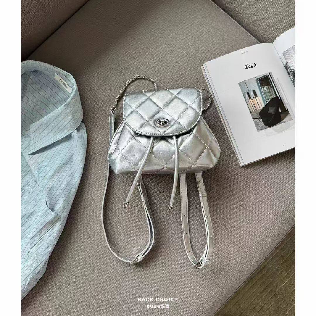 双肩包女上班通勤旅游轻便高颜值时尚百搭简约女大学生小清新背包