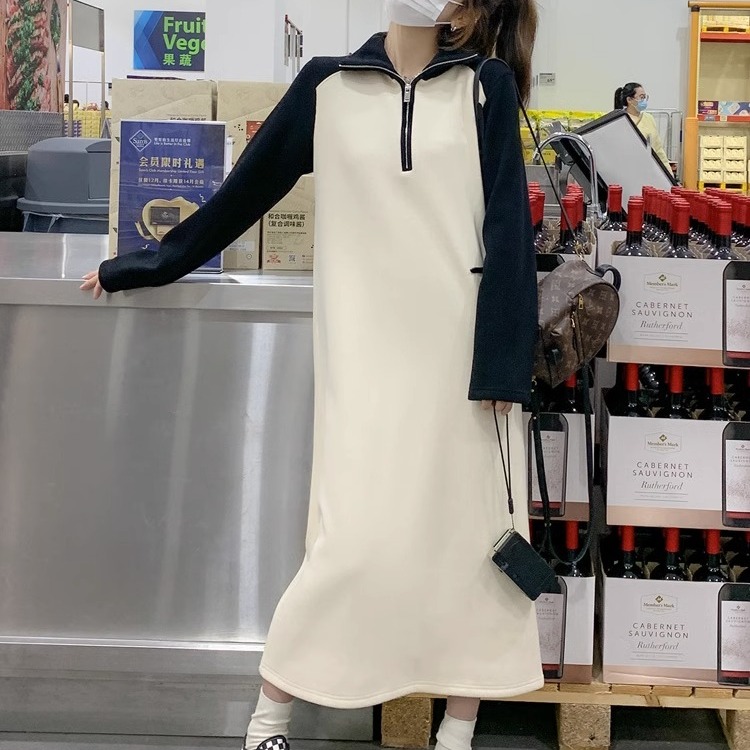 针织连衣裙女秋季2025新款韩系高级感休闲长袖小个子撞色拼接长裙