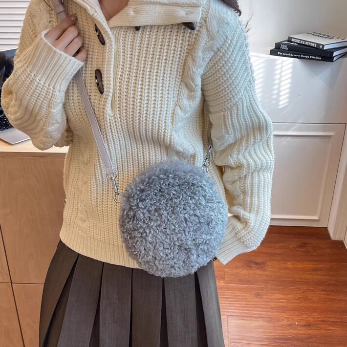 可爱毛毛圆饼包包女式2025新款拉链毛绒绒百搭通勤单肩斜挎手机包