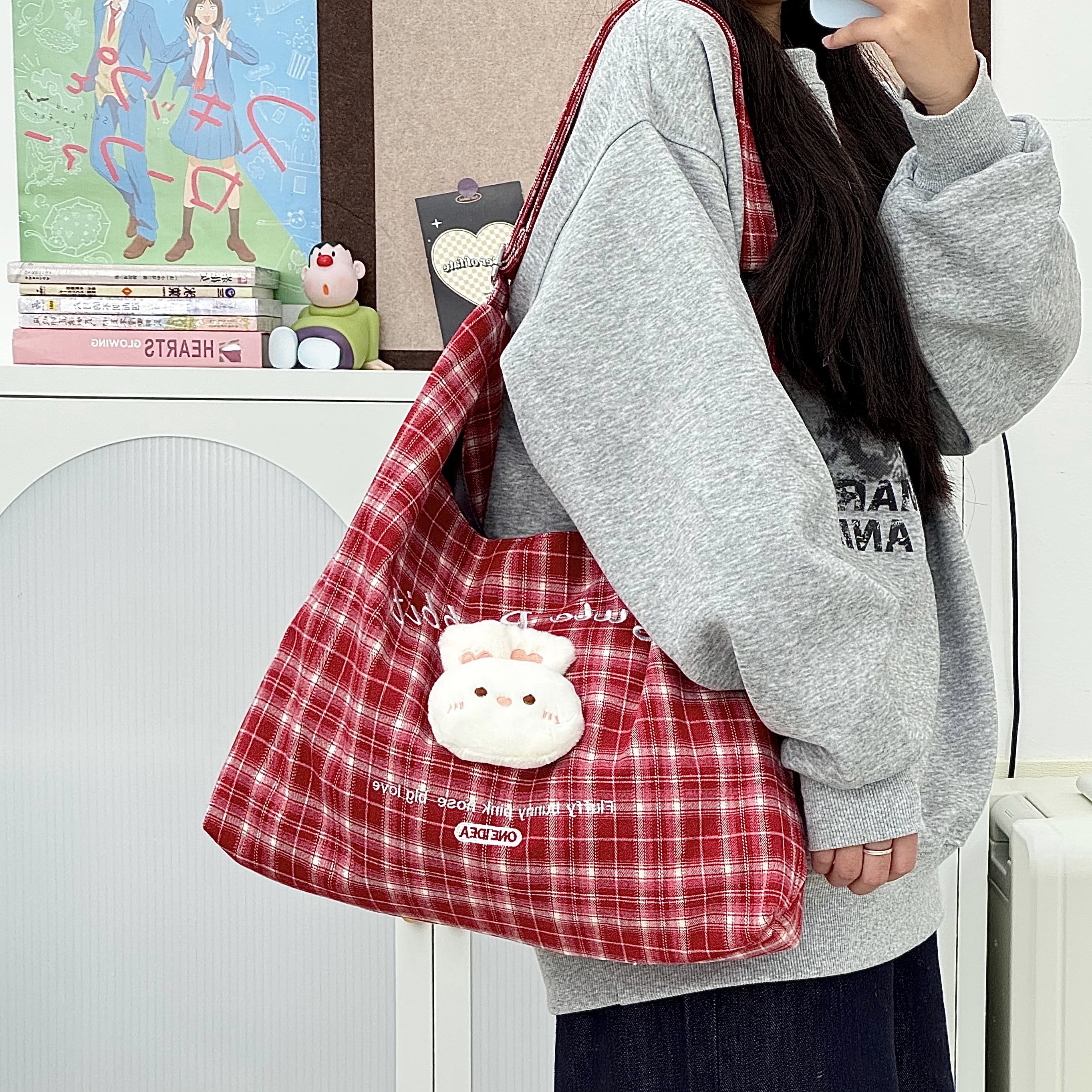 2025新款学院风复古红格纹毛呢包包女斜跨包大容量通勤单肩托特包