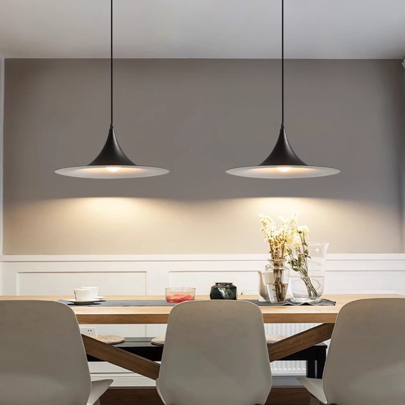 丹麦设计师极简餐桌飞碟吊灯轻奢咖啡厅北欧吧台餐厅三头喇叭灯,家装灯饰光源,餐厅吊灯,淘宝优惠券,粉丝福利购,淘宝优惠卷