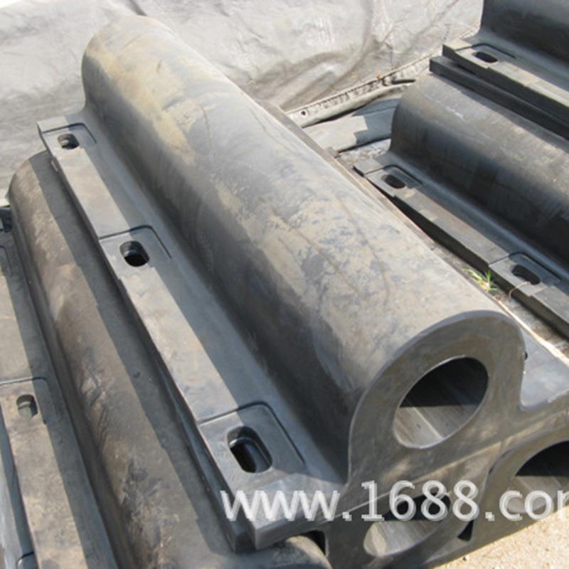 半圆型（DO）型橡胶护舷GD280*3000MM可定制规格半圆型橡胶护舷