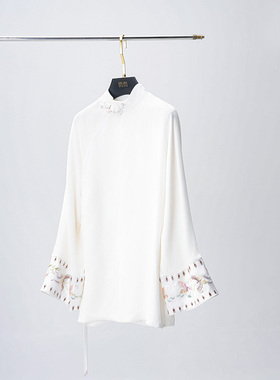 门里门外白色丝绒斜襟上衣BC25QS1201A
